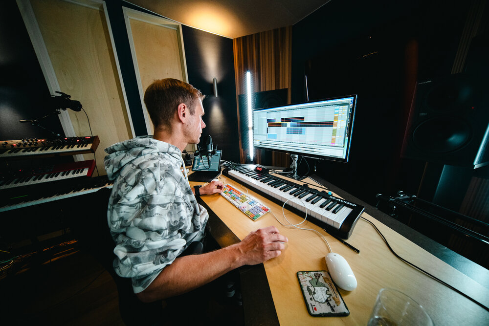 Armin van Buuren livestreams the Making of the ‘A State of Trance Year Mix 2024’ mix album